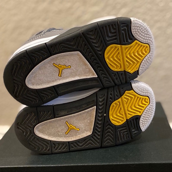 used AIR JORDAN 4 RETO size 6c cool grey IV - Picture 5 of 8